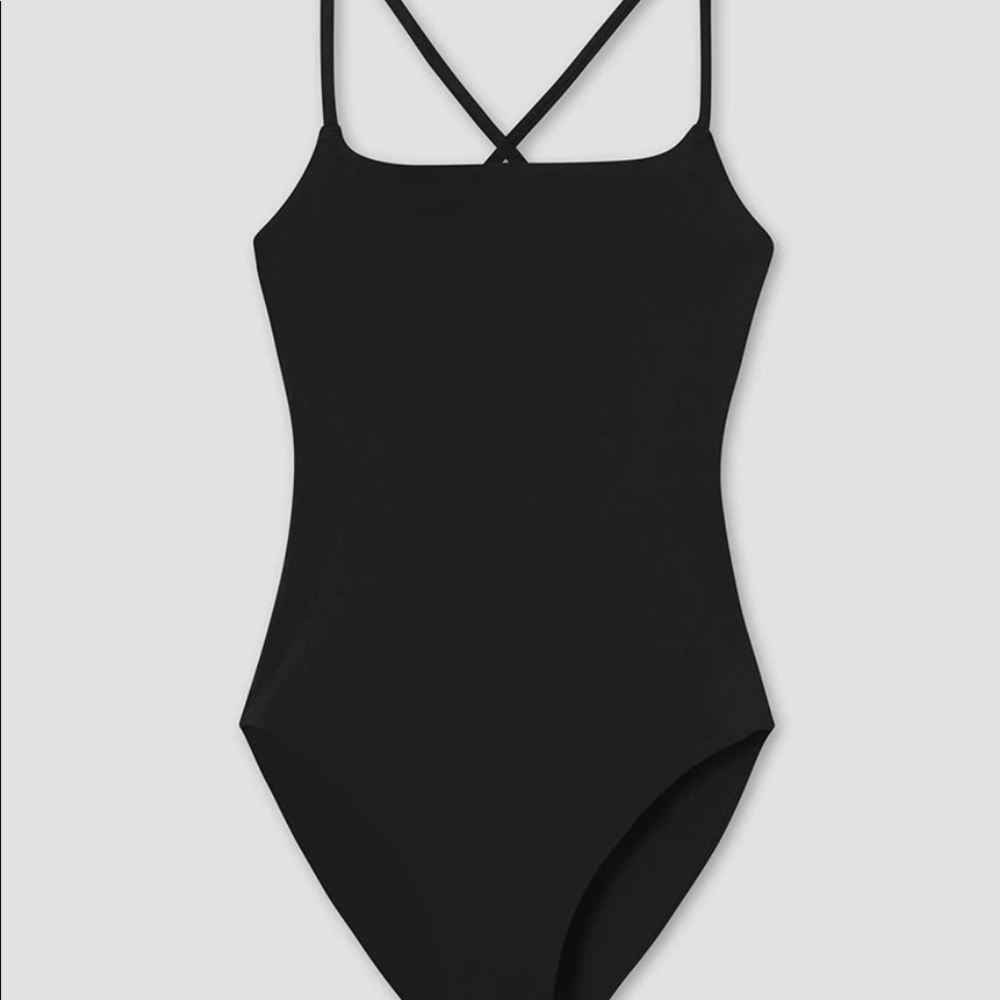 NWT GIRLFRIEND COLLECTIVE Clemente One Piece Swimsuit in Black
